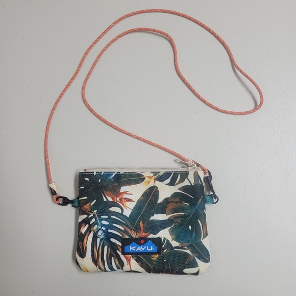 Kavu Renrose Crossbody Bag. - Picture 3 of 13